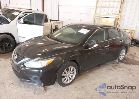 2017 Nissan Altima 2.5 S z USA, uszkodzony, nr VIN 1N4AL3AP1HC226332